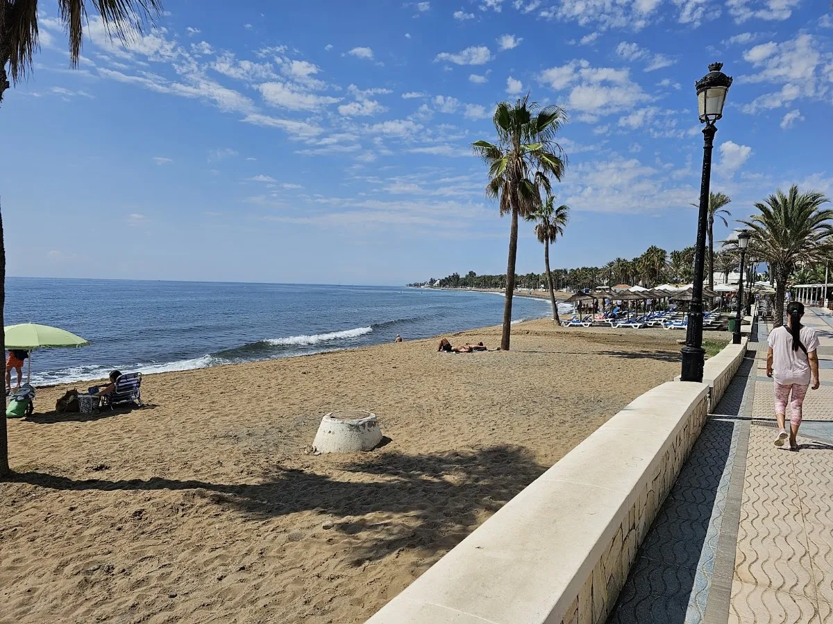 Playa de Cortijo Blanco, Marbella